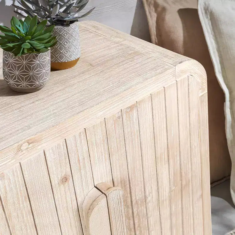 Buffet incurvé de style fermier vintage de 59''W avec grandes poignées en bois, sculpture à grain de bois vertical et étagères réglables